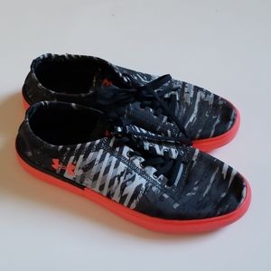 UNDER ARMOUR KIDS GRADE SCHOOL KICKIT2 VG SNEAKER